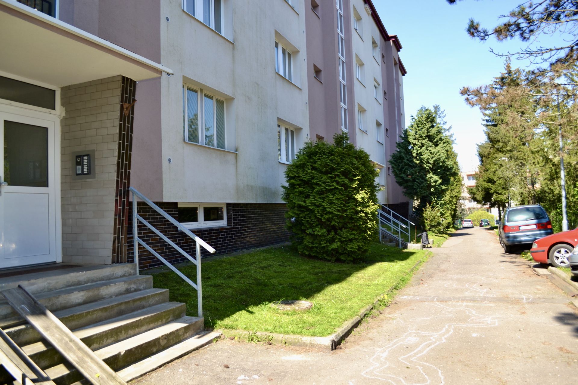 Prodej bytu 3+kk, 65 m2, balkon a sklep v Říčanech u Prahy.